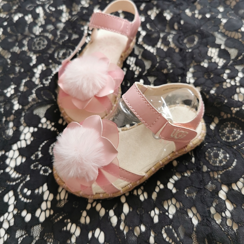 2/ 60 UGG Toddler Soothing Flower Sandals - Picture 11 of 11